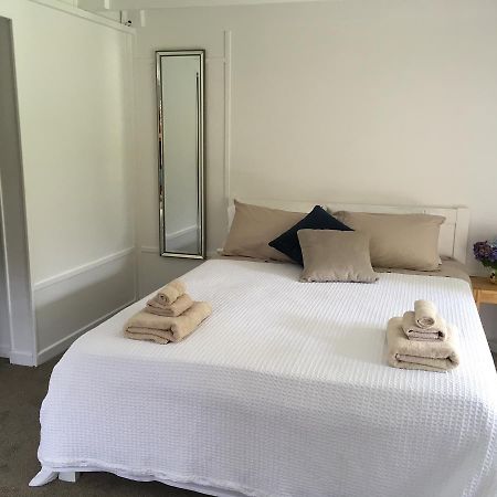 Oneroa Gardens Bed & Breakfast エクステリア 写真